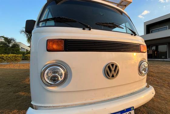 VOLKSWAGEN KOMBI 1.6 MI STD LOTAÇÃO 8V GASOLINA 3P MANUAL